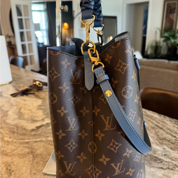 SOLD!!⚡️FLASH SALE⚡️🦋💙 Louis Vuitton Neonoe Bleu Jean 💙🦋 - Picture 6 of 11